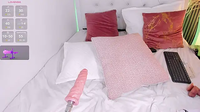 kitty_bluuee live