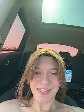 girl-Emily live