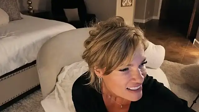 Hot_Wife_Amber live