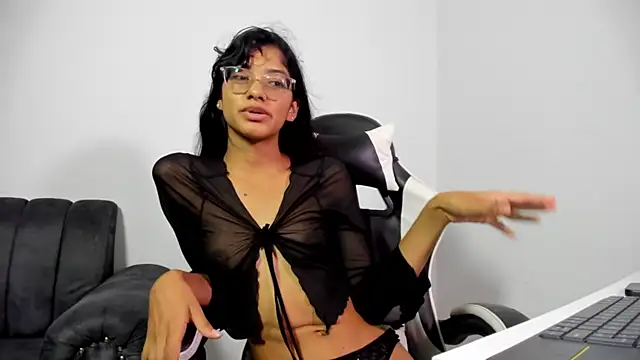 Nira_Lux live