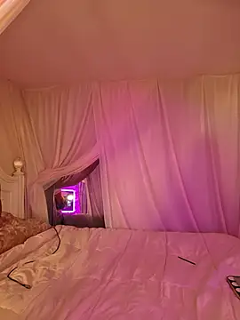 AuroraSaintclair live