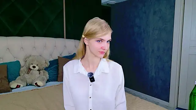 4example_Chloe live