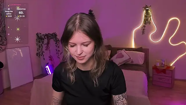 Lisa_Blossom live