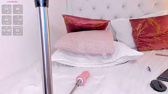 kitty_bluuee live