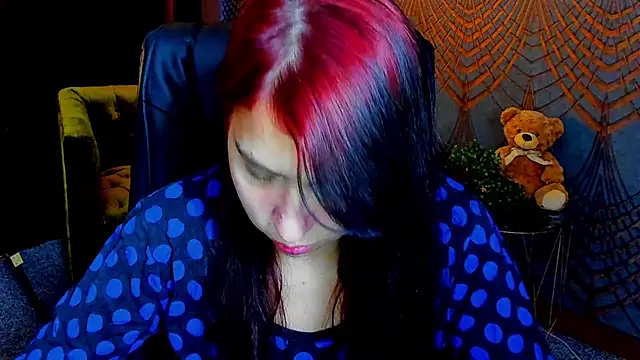Livia_Shy live