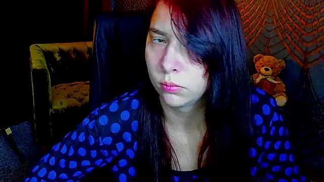 Livia_Shy live