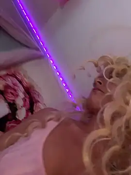 Kinky_Kali live