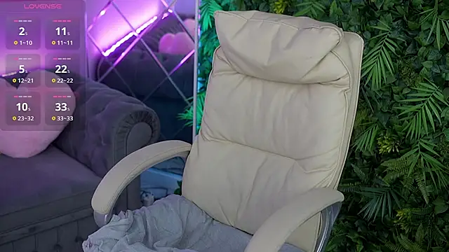 EmilyyMoon live