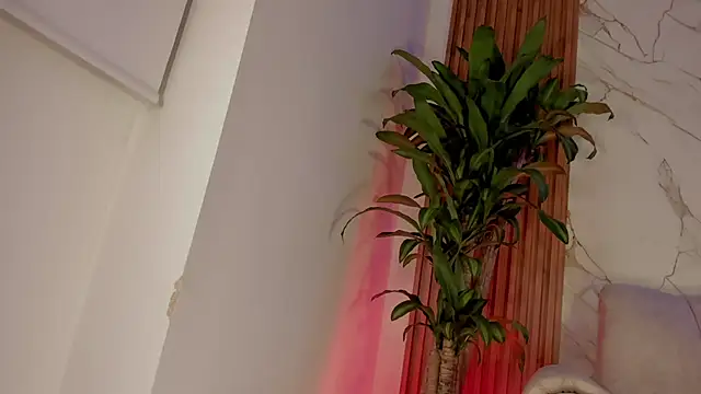 sara_gwen live