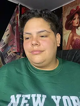 Hailey_Curvy live