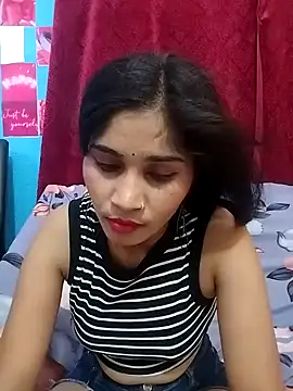Naughty_Kiara_ live