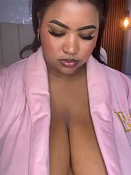 AinaraJimenez live