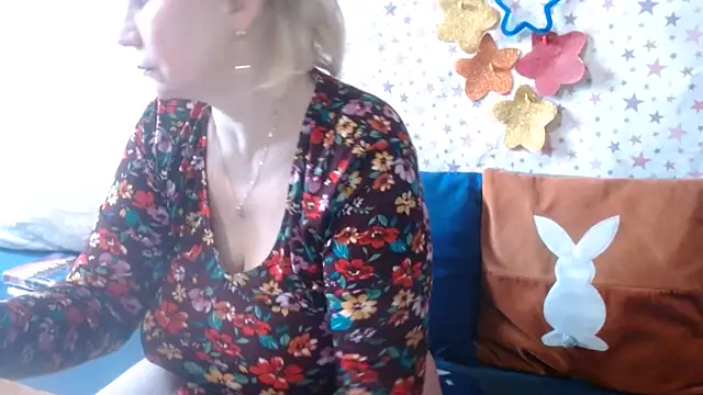 QueenLana live