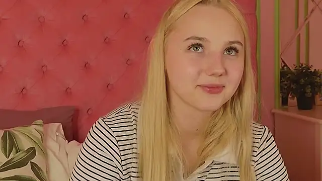 Sky_Cutie live