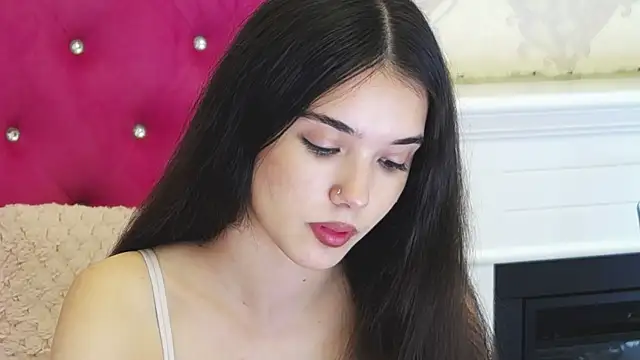AlexisDevine live