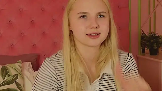 Sky_Cutie live