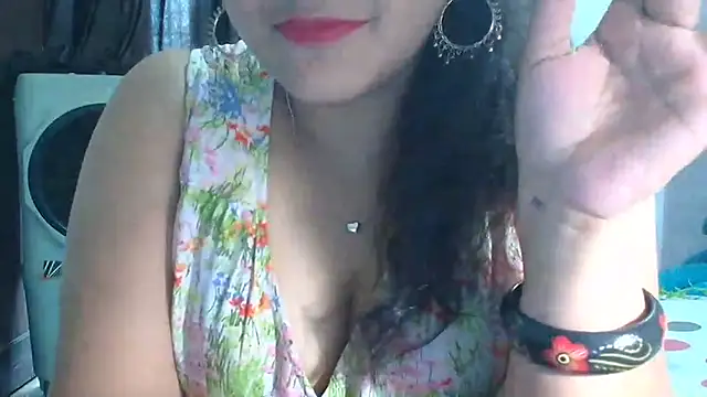 SimmiQueen_77 live