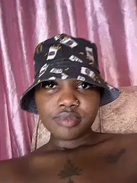 Queen_Arnah254 live