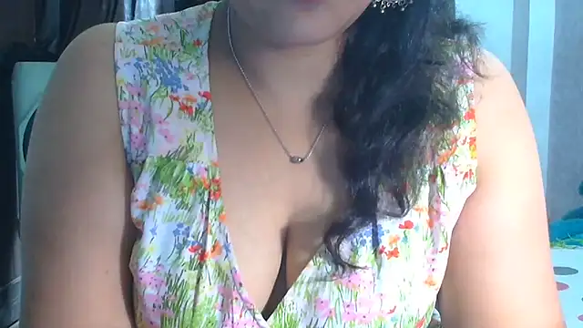 SimmiQueen_77 live