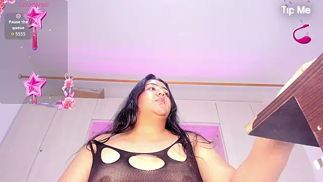LilyWhitney live