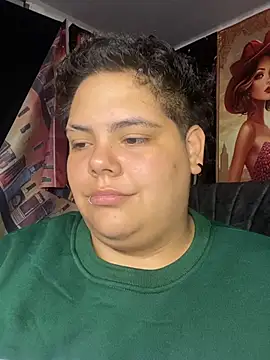 Hailey_Curvy live