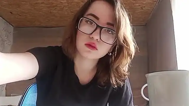 OliviaMoment live
