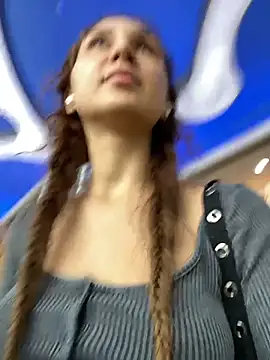 QuitieLia live