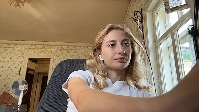 LisaBam live