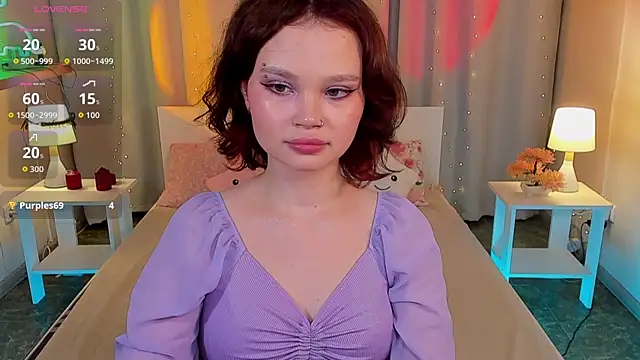 EmilyChaves live