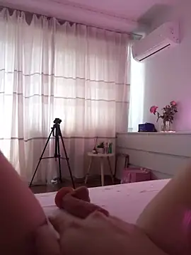 LauraDelightX live