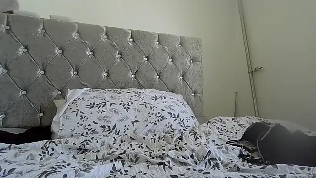 FrankyEssex live