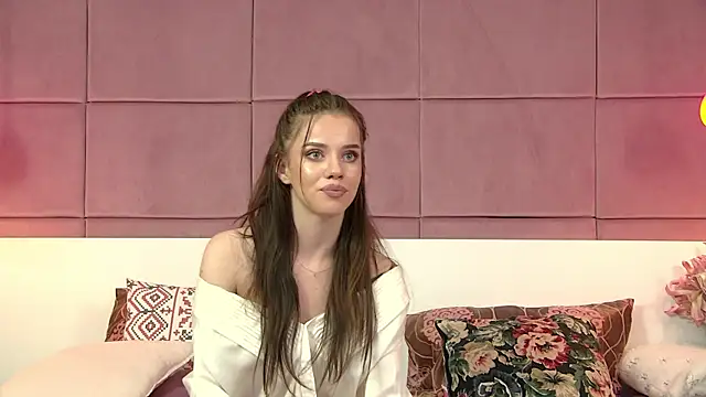 LunnaHayes live