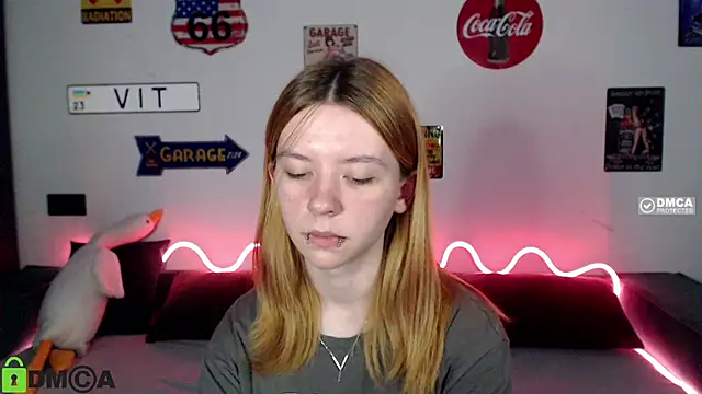 CarolInWonderland live