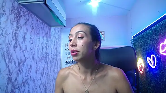 sandra_petite19 live