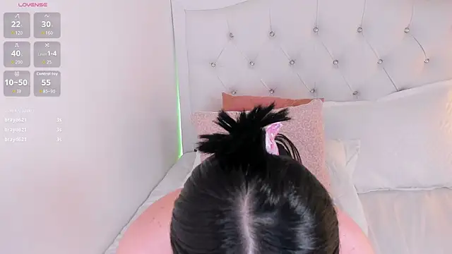 kitty_bluuee live
