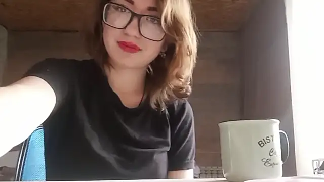 OliviaMoment live