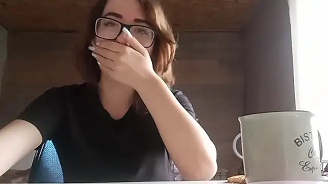OliviaMoment live