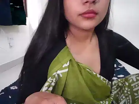 Aalya_B live