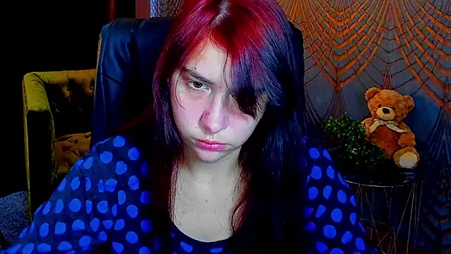 Livia_Shy live