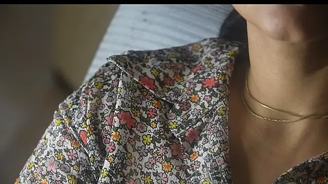 -AyeshaSinghania- live