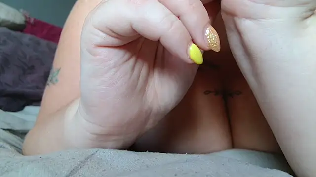 busty-bella1 live