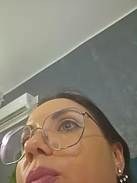 Roxie_Anne live