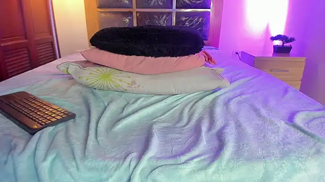Zoe_sky1 live