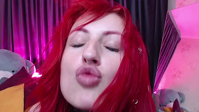 Nina_Blum_ live