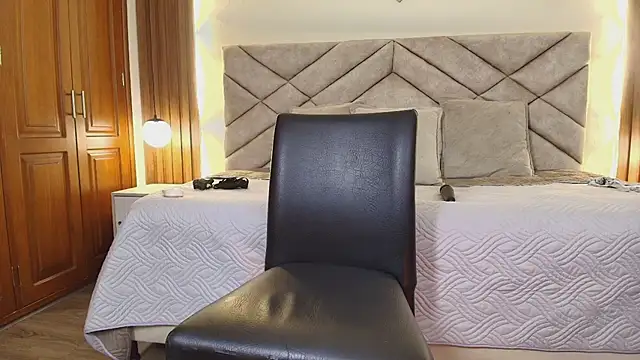 Raquel_jones live