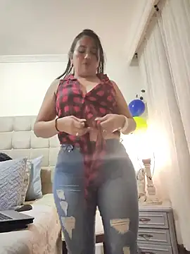 victoriagomez_1 live