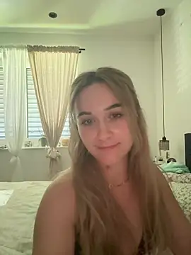 LillyStarr live