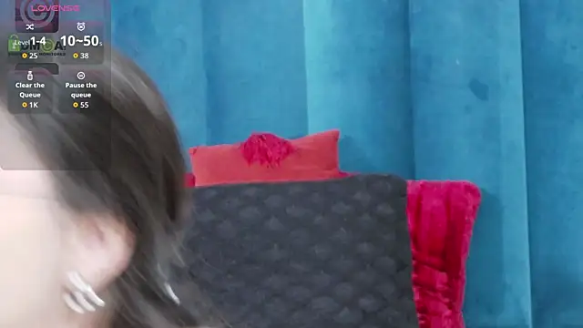 Roxie_Anne live