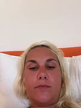 Sofia_beee live