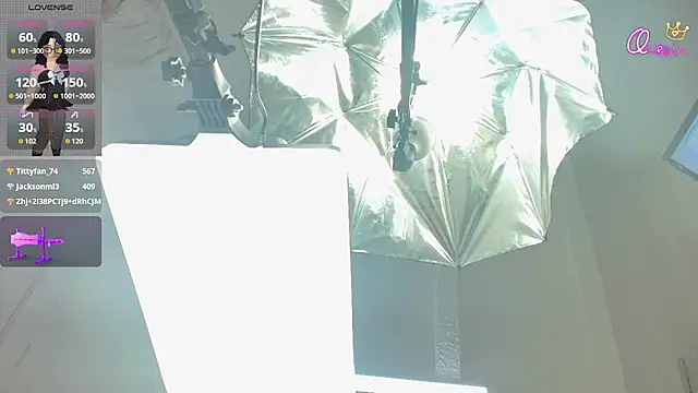hazel_milf live